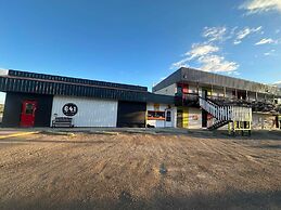 641 Grill & Motel