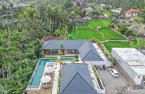 Villa The Kayu by GORO