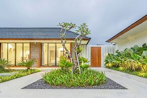 Villa The Kayu by GORO