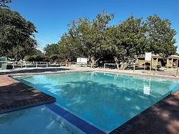 Makgadikgadi Lodge
