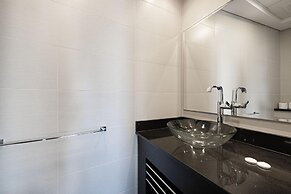 Stunning 1-bed in the Iconic Cayan Tower