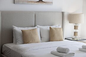 Stunning 1-bed in the Iconic Cayan Tower