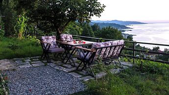 Şahmaran Bungalov