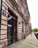 SquadGoals House by Fragola Apartments
