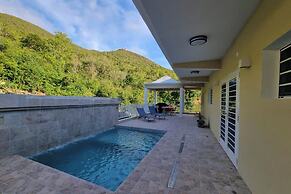 Condo With Pool - Sleeps 8 & bbq Facilities