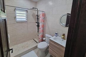 Condo With Pool - Sleeps 8 & bbq Facilities