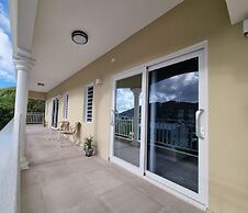 Condo With Pool - Sleeps 8 & bbq Facilities