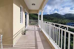 Condo With Pool - Sleeps 8 & bbq Facilities