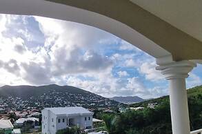 Condo With Pool - Sleeps 8 & bbq Facilities