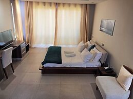 Luxury Oceanline Beachfront Apartments