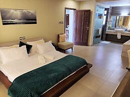 Luxury Oceanline Beachfront Apartments