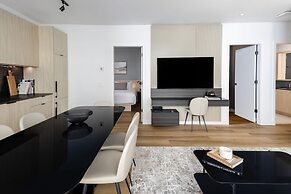 Smithe House