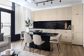 Smithe House
