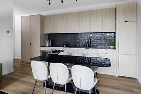 Smithe House