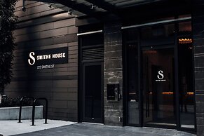 Smithe House