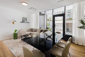 Smithe House