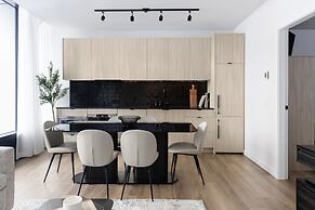 Smithe House