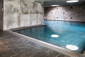 Oceana Suites Be House