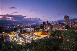 Emporium Laureles Hotel