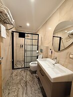 Rena Grand Residence & Suite