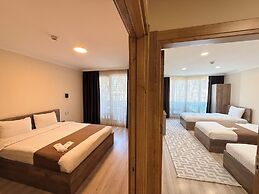 Rena Grand Residence & Suite