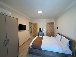 Rena Grand Residence & Suite