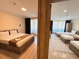 Rena Grand Residence & Suite