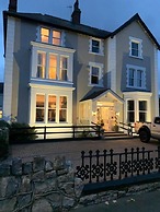 Lansdowne House with Private Car park