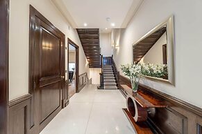 Mayfair Mansions