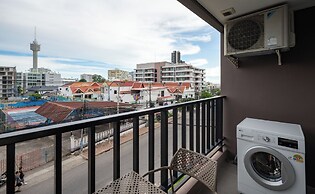 New Nordic Atrium by Apartwell