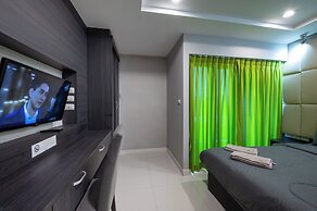 New Nordic Atrium by Apartwell