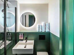 Tribe Paris Clichy