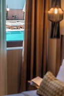 Hotel Pyriá