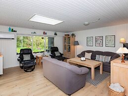 6 Person Holiday Home in Veslos