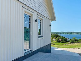 5 Star Holiday Home in Uddevalla