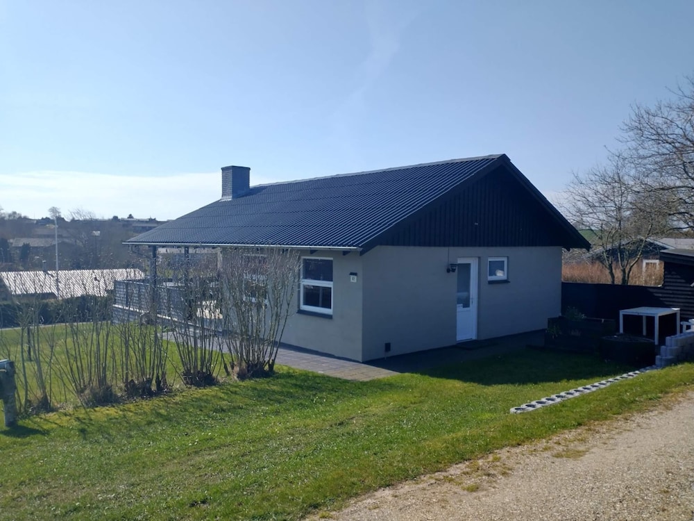 6 Person Holiday Home in Roslev