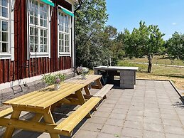 4 Star Holiday Home in Morlunda