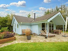 6 Person Holiday Home in Oksbol