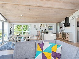 7 Person Holiday Home in Hojslev