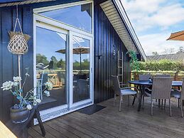 6 Person Holiday Home in Vaeggerlose