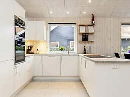 5 Star Holiday Home in Vaeggerlose