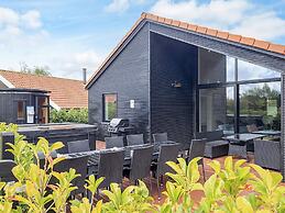 5 Star Holiday Home in Vaeggerlose