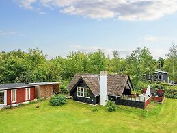 5 Person Holiday Home in Allingabro