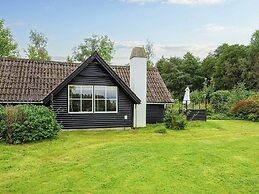 5 Person Holiday Home in Allingabro