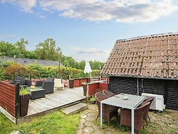 5 Person Holiday Home in Allingabro