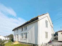 7 Person Holiday Home in Averoy