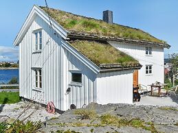 7 Person Holiday Home in Averoy