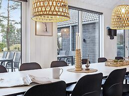 5 Star Holiday Home in Henne