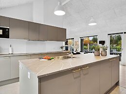 5 Star Holiday Home in Henne