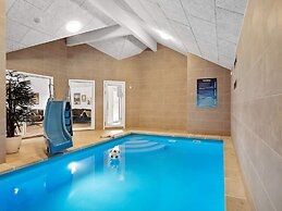 5 Star Holiday Home in Henne